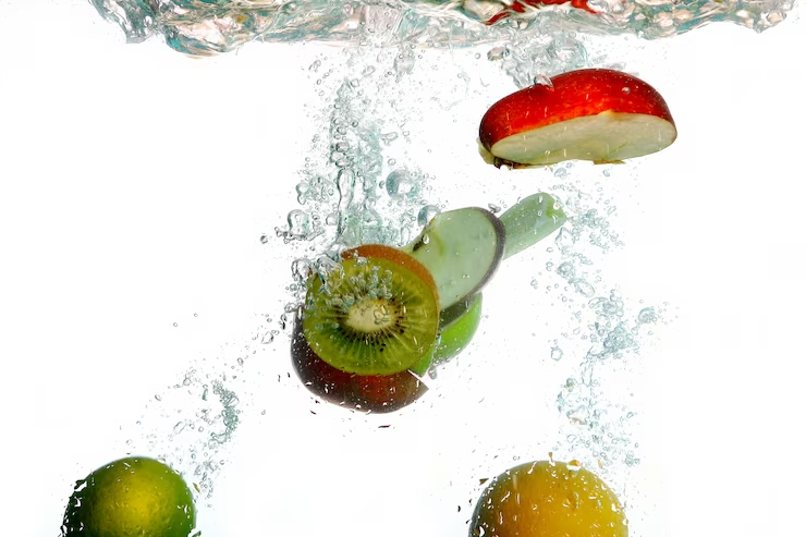 https://www.freepik.com/free-photo/splash-water-with-freshnes-fruits_7029078.htm#query=fruit%20in%20water&position=0&from_view=search&track=ais